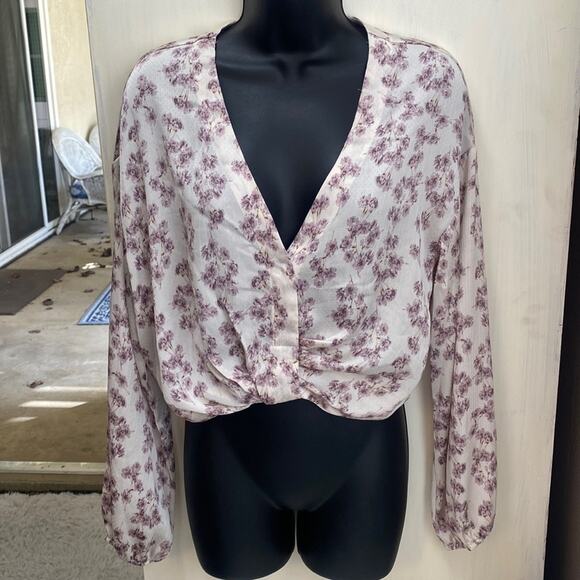 ASTR The Label Floral Blouse - Picture 1 of 6